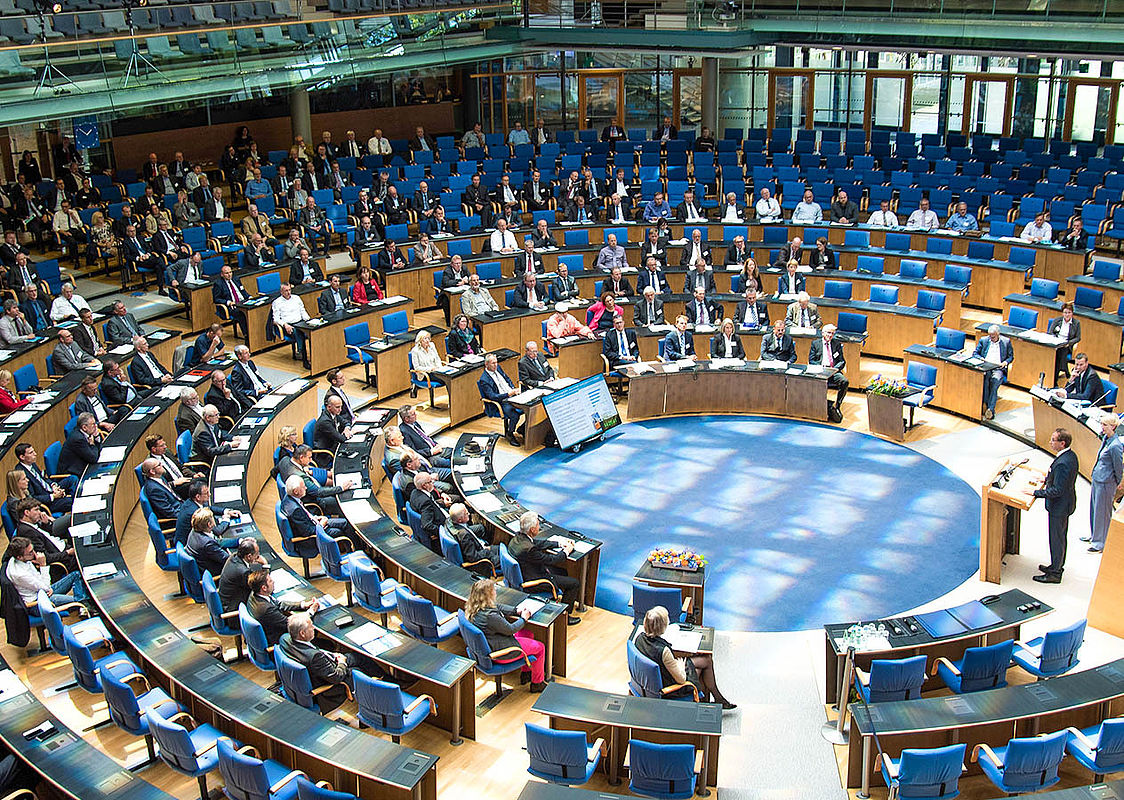 DVGW-Mitgliederversammlung 2017 im ehemaligen Plenarsaal des Deutschen Bundestags in Bonn