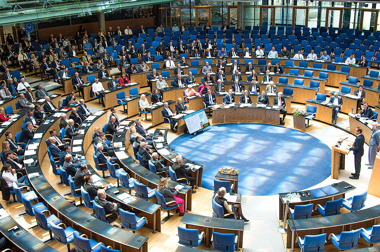 DVGW-Mitgliederversammlung 2017 im ehemaligen Plenarsaal des Deutschen Bundestags in Bonn