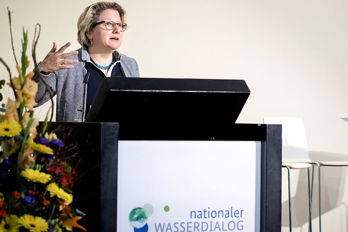 Bundesministerin Svenja Schulze bei der Eröffnung des Ersten Nationalen Wasserforums