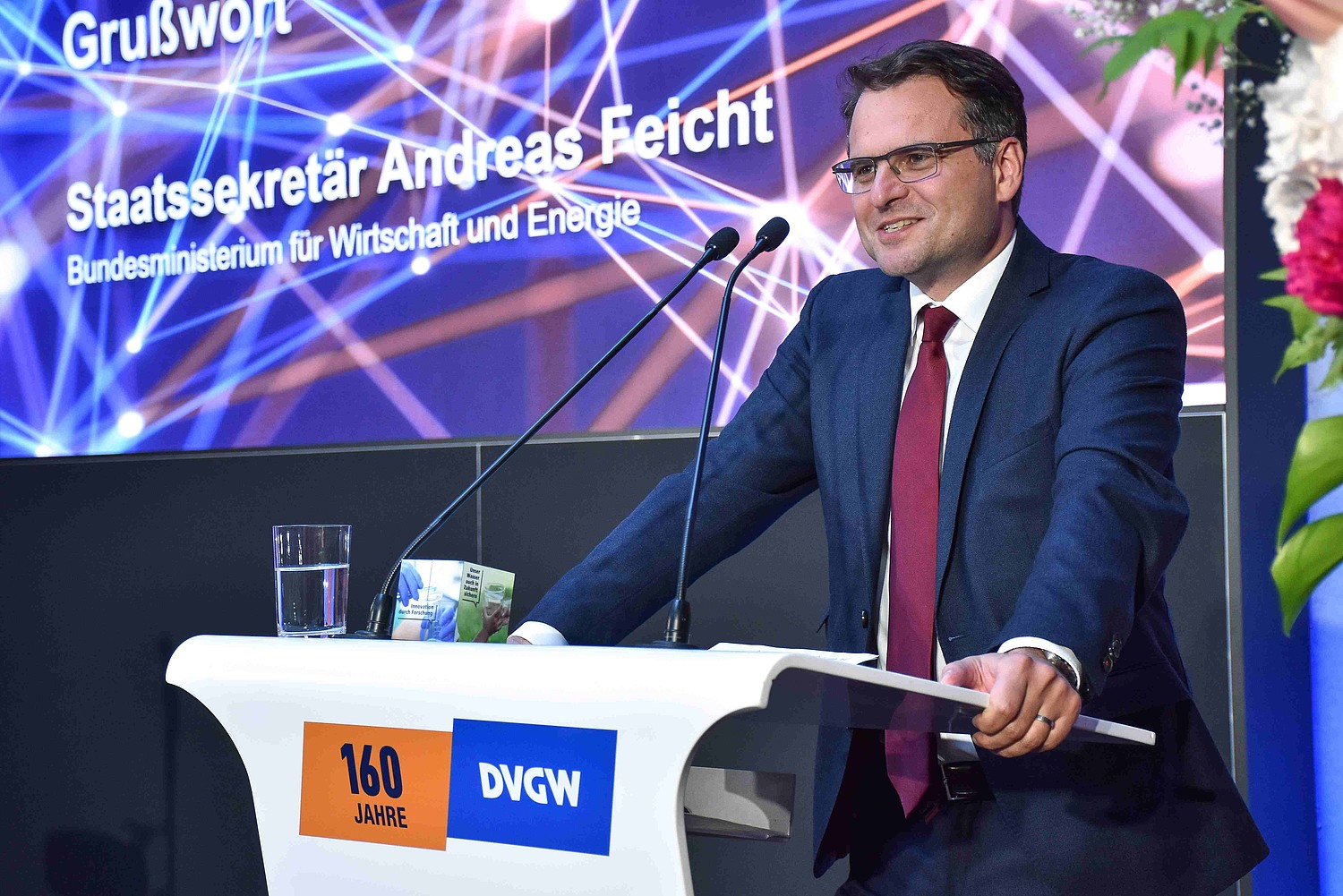 Staatssekretär Andreas Feicht betonte die Notwendigkeit einer Zwei-Energieträger-Welt Strom und Gas