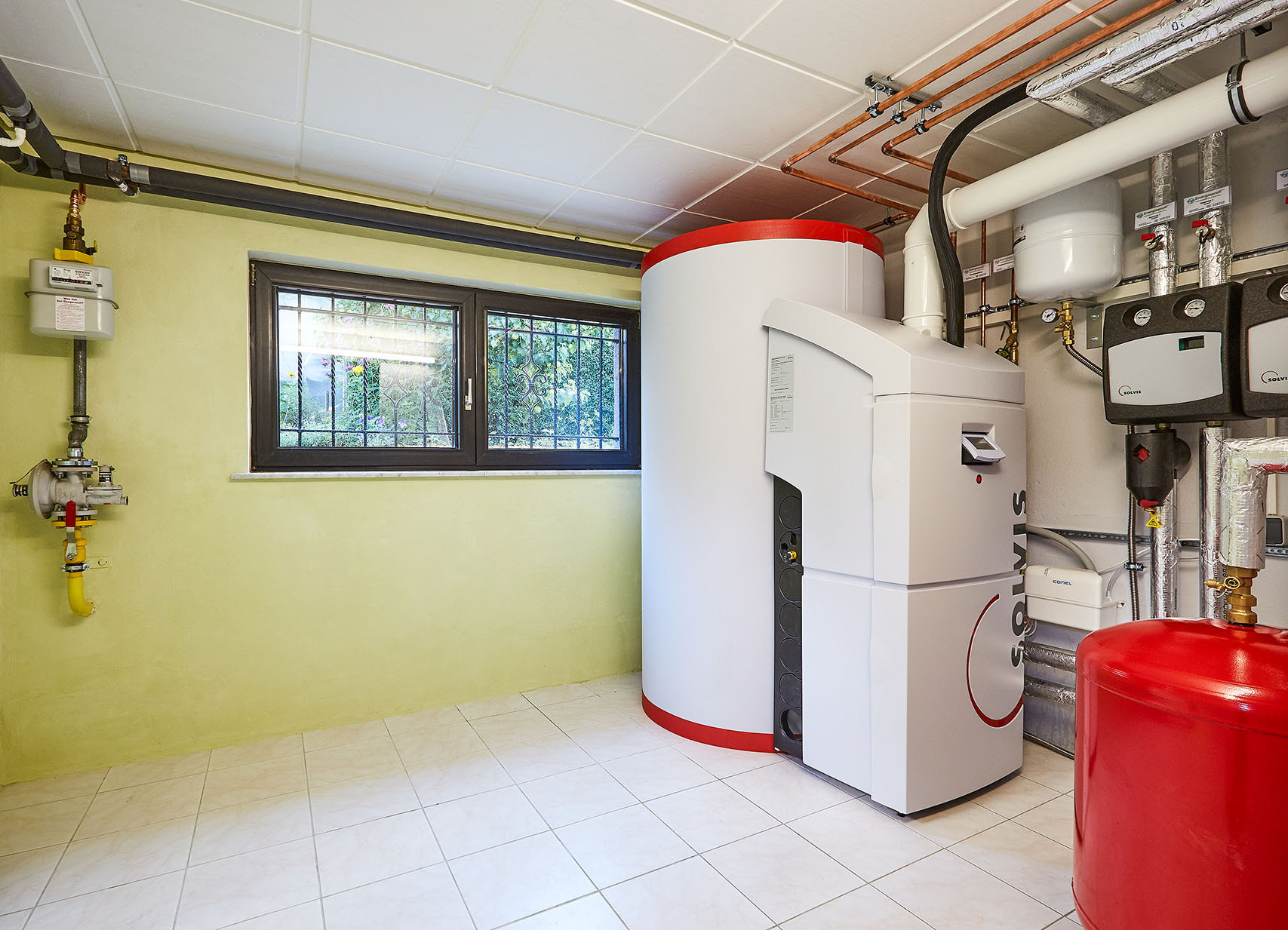 Gas-Brennwertgerät mit Warmwasserspeicher