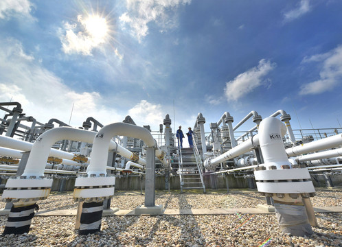 Der Kavernenspeicher von EWE in Huntorf soll zukünftig für die großtechnische Speicherung von Wasserstoff umgerüstet werden.