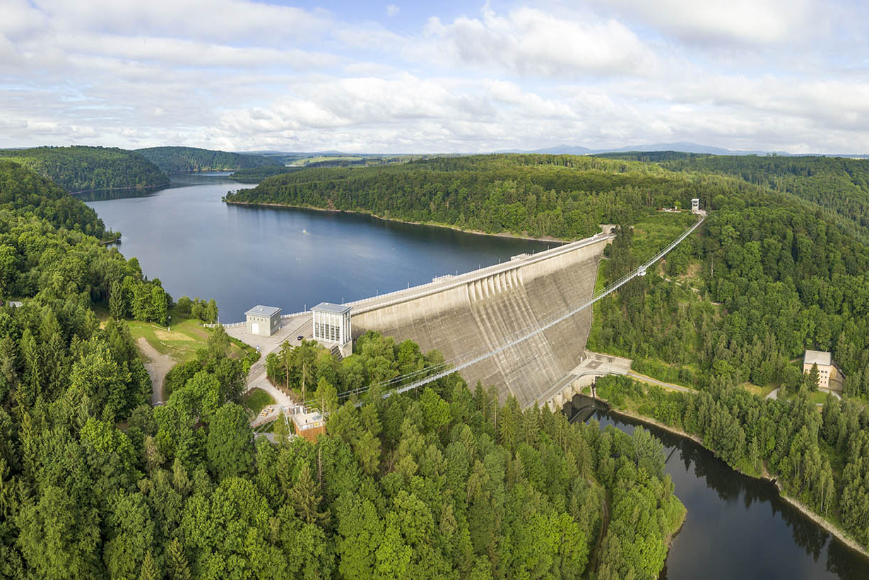 Trinkwassertalsperre – wie hier in Sachsen-Anhalt – stauen enorme Mengen Wasser.