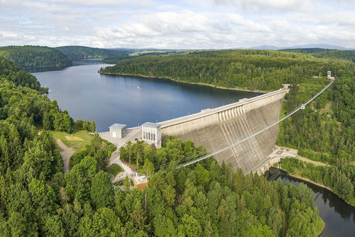 Trinkwassertalsperre – wie hier in Sachsen-Anhalt – stauen enorme Mengen Wasser.