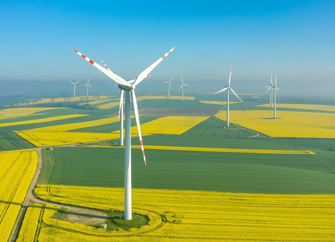 Windkraftanlagen aus der Vogelperspektive